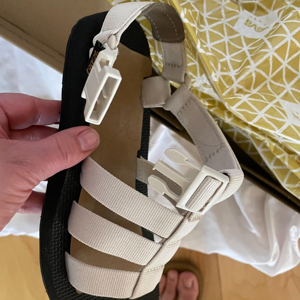 Never Worn TEVAS! - Picture 5 of 8